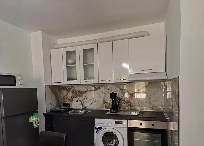 слънце и море сарафово *