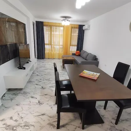 слънце и море сарафово Burgas City